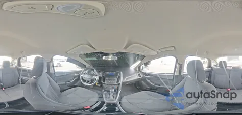 2017 Ford Focus Se z USA, uszkodzony, nr VIN 1FADP3F25HL287004